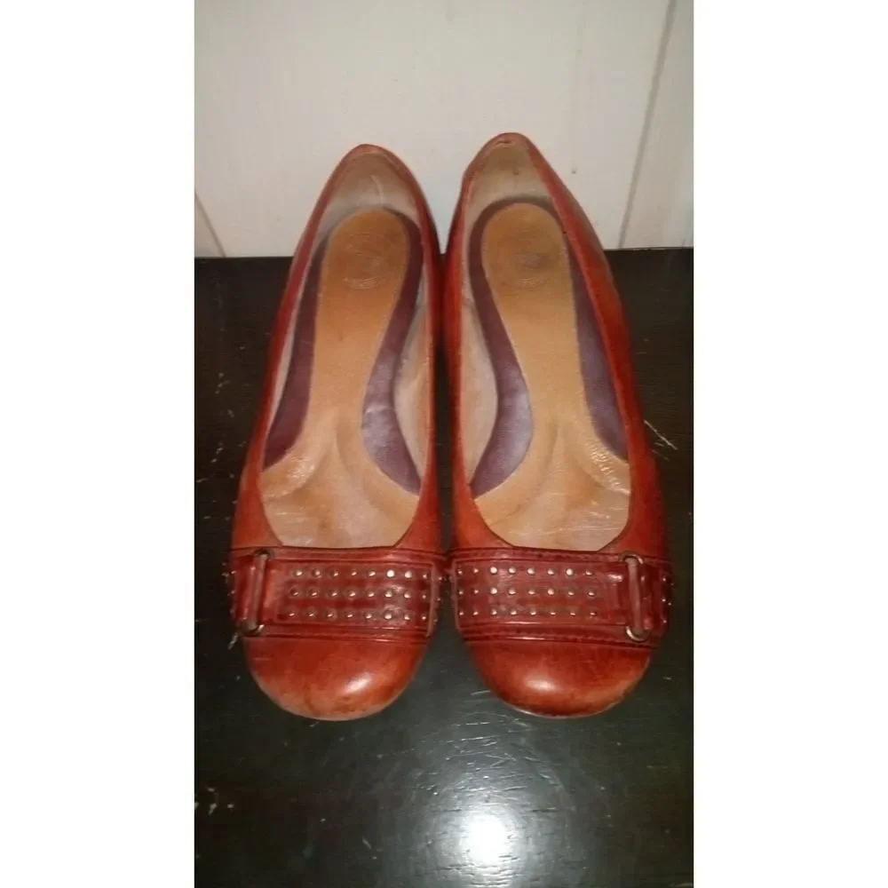 Nurture Women's‎ Leather metal dot studded tip closed toe flats